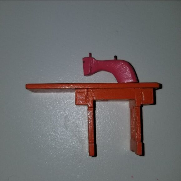 vintage miniature sewing machine made of wood - Picture 5 of 5